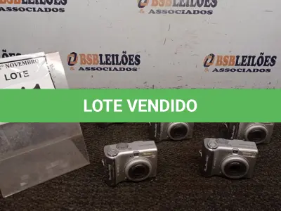 LOTE 011 - 06 CÂMERAS FOTOGRÁFICAS MODELO POWERSHOT A520 MARCA CANON (NO ESTADO) ATENÇÃO! FAZER A VISITAÇÃO ANTES DE ARREMATAR, NÃO SABEMOS SE FUNCIONA, LEILÃO NÃO TEM GARANTIA E NEM DEVOLUÇÃO, SUJEITO A POSSÍVEIS AVARIAS VISÍVEIS/OCULTAS E/OU AUSÊNCIA DE COMPONENTES.