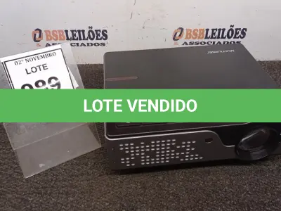 LOTE 089 - 01 PROJETOR MARCA MULTILASER. (NO ESTADO) ATENÇÃO! FAZER A VISITAÇÃO ANTES DE ARREMATAR, NÃO SABEMOS SE FUNCIONA, LEILÃO NÃO TEM GARANTIA E NEM DEVOLUÇÃO, SUJEITO A POSSÍVEIS AVARIAS VISÍVEIS/OCULTAS E/OU AUSÊNCIA DE COMPONENTES.