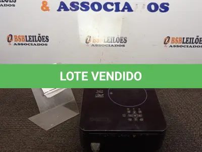 LOTE 033 - 01 PROJETOR MARCA BENQ. (NO ESTADO) ATENÇÃO! FAZER A VISITAÇÃO ANTES DE ARREMATAR, NÃO SABEMOS SE FUNCIONA, LEILÃO NÃO TEM GARANTIA E NEM DEVOLUÇÃO, SUJEITO A POSSÍVEIS AVARIAS VISÍVEIS/OCULTAS E/OU AUSÊNCIA DE COMPONENTES.
