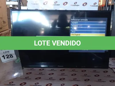 LOTE 128 - 01 TV PANASONIC. (NO ESTADO) ATENÇÃO! FAZER A VISITAÇÃO ANTES DE ARREMATAR, NÃO SABEMOS SE FUNCIONA, LEILÃO NÃO TEM GARANTIA E NEM DEVOLUÇÃO, SUJEITO A POSSÍVEIS AVARIAS VISÍVEIS/OCULTAS E/OU AUSÊNCIA DE COMPONENTES.