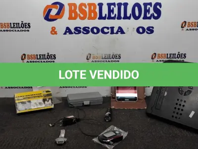 LOTE 200 - 01 TABLET SAMSUNG, 01 COOLER PARA NOTEBOOK, 01 BAFÔMETRO, 01 RELÓGIO DE PULSO, 01 KIT SERRA COPO E 01 LANTERNA RECARREGÁVEL. (NO ESTADO) ATENÇÃO! FAZER A VISITAÇÃO ANTES DE ARREMATAR, NÃO SABEMOS SE FUNCIONA, LEILÃO NÃO TEM GARANTIA E NEM DEVOLUÇÃO, SUJEITO A POSSÍVEIS AVARIAS VISÍVEIS/OCULTAS E/OU AUSÊNCIA DE COMPONENTES.