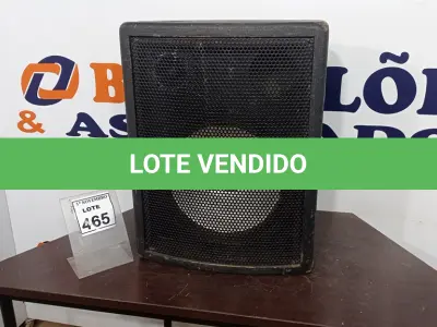 LOTE 465 - 01 CAIXA DE SOM PROFISSIONAL. (NO ESTADO) ATENÇÃO! FAZER A VISITAÇÃO ANTES DE ARREMATAR, NÃO SABEMOS SE FUNCIONA, LEILÃO NÃO TEM GARANTIA E NEM DEVOLUÇÃO, SUJEITO A POSSÍVEIS AVARIAS VISÍVEIS/OCULTAS E/OU AUSÊNCIA DE COMPONENTES.