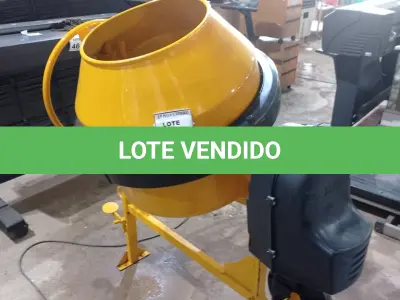 LOTE 366 - 01 BETONEIRA DE 150L MARCA MENEGOTTI (NOVA). (NO ESTADO) ATENÇÃO! FAZER A VISITAÇÃO ANTES DE ARREMATAR, NÃO SABEMOS SE FUNCIONA, LEILÃO NÃO TEM GARANTIA E NEM DEVOLUÇÃO, SUJEITO A POSSÍVEIS AVARIAS VISÍVEIS/OCULTAS E/OU AUSÊNCIA DE COMPONENTES.