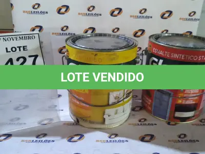 LOTE 427 - 01 LATA DE TINTA ACRÍLICA 3,6L NA COR FOSCO CAMURÇA MARCA GLASURIT E 01 LATA DE ESMALTE SINTÉTICO COM 3,6L NA COR BRILHANTE VINHO CHASSIS MARCA GLASURIT. (NO ESTADO) ATENÇÃO! FAZER A VISITAÇÃO ANTES DE ARREMATAR, NÃO SABEMOS SE FUNCIONA, LEILÃO NÃO TEM GARANTIA E NEM DEVOLUÇÃO, SUJEITO A POSSÍVEIS AVARIAS VISÍVEIS/OCULTAS E/OU AUSÊNCIA DE COMPONENTES.