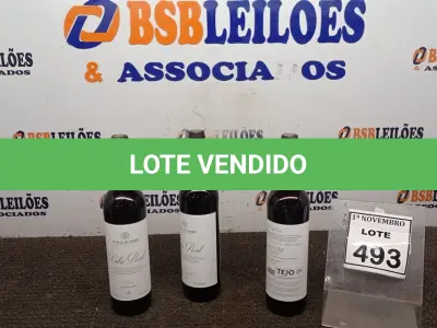 LOTE 493 - 03 GARRAFAS DE VINHO TINTO SECO VALA REAL PORTUGUÊS SAFRA 2019 750ML. (NO ESTADO) ATENÇÃO! FAZER A VISITAÇÃO ANTES DE ARREMATAR, NÃO SABEMOS SE FUNCIONA, LEILÃO NÃO TEM GARANTIA E NEM DEVOLUÇÃO, SUJEITO A POSSÍVEIS AVARIAS VISÍVEIS/OCULTAS E/OU AUSÊNCIA DE COMPONENTES.