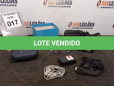 LOTE 017 - 02 CÂMERAS FOTOGRÁFICAS MARCAS OLYMPUS E SONY. (NO ESTADO) ATENÇÃO! FAZER A VISITAÇÃO ANTES DE ARREMATAR, NÃO SABEMOS SE FUNCIONA, LEILÃO NÃO TEM GARANTIA E NEM DEVOLUÇÃO, SUJEITO A POSSÍVEIS AVARIAS VISÍVEIS/OCULTAS E/OU AUSÊNCIA DE COMPONENTES.