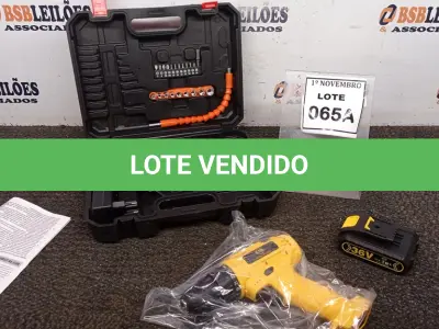 LOTE 065 - 01 PARAFUSADEIRA 36V DUAS BATERIAS COM MALETA E BITS (PRODUTO NOVO). (NO ESTADO) ATENÇÃO! FAZER A VISITAÇÃO ANTES DE ARREMATAR, NÃO SABEMOS SE FUNCIONA, LEILÃO NÃO TEM GARANTIA E NEM DEVOLUÇÃO, SUJEITO A POSSÍVEIS AVARIAS VISÍVEIS/OCULTAS E/OU AUSÊNCIA DE COMPONENTES.
