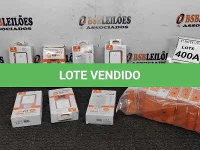 LOTE 400 - 01 LOTE COM VÁRIOS CARREGADORES DE CELULAR. (NO ESTADO) ATENÇÃO! FAZER A VISITAÇÃO ANTES DE ARREMATAR, NÃO SABEMOS SE FUNCIONA, LEILÃO NÃO TEM GARANTIA E NEM DEVOLUÇÃO, SUJEITO A POSSÍVEIS AVARIAS VISÍVEIS/OCULTAS E/OU AUSÊNCIA DE COMPONENTES.