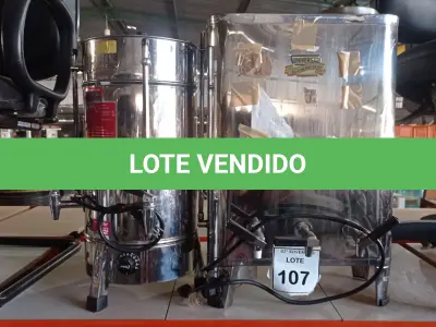 LOTE 107 - 02 CAFETEIRAS INDUSTRIAIS EM INOX. (NO ESTADO) ATENÇÃO! FAZER A VISITAÇÃO ANTES DE ARREMATAR, NÃO SABEMOS SE FUNCIONA, LEILÃO NÃO TEM GARANTIA E NEM DEVOLUÇÃO, SUJEITO A POSSÍVEIS AVARIAS VISÍVEIS/OCULTAS E/OU AUSÊNCIA DE COMPONENTES.