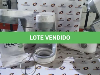 LOTE 428 - 03 BATEDEIRAS MARCA ARNO INCOMPLETAS. (NO ESTADO) ATENÇÃO! FAZER A VISITAÇÃO ANTES DE ARREMATAR, NÃO SABEMOS SE FUNCIONA, LEILÃO NÃO TEM GARANTIA E NEM DEVOLUÇÃO, SUJEITO A POSSÍVEIS AVARIAS VISÍVEIS/OCULTAS E/OU AUSÊNCIA DE COMPONENTES.