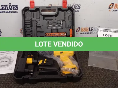 LOTE 055 - 01 PARAFUSADEIRA 36V DUAS BATERIAS COM MALETA E BITS (PRODUTO NOVO). (NO ESTADO) ATENÇÃO! FAZER A VISITAÇÃO ANTES DE ARREMATAR, NÃO SABEMOS SE FUNCIONA, LEILÃO NÃO TEM GARANTIA E NEM DEVOLUÇÃO, SUJEITO A POSSÍVEIS AVARIAS VISÍVEIS/OCULTAS E/OU AUSÊNCIA DE COMPONENTES.
