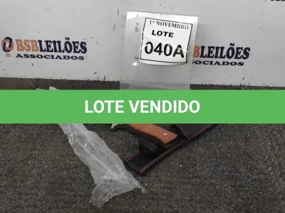 LOTE 040 - 01 FACA IMPORTADA AÇO INOXIDÁVEL CABO EM MADEIRA COM GUARDA FULL TANG BAINHA DE NYLON TAMANHO TOTAL 36CM PESO 368G JÁ AFIADA  