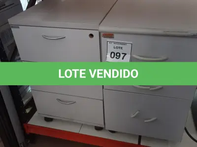 LOTE 097 - 02 GAVETEIROS COM RODINHAS COM 03 GAVETAS CADA. (NO ESTADO) ATENÇÃO! FAZER A VISITAÇÃO ANTES DE ARREMATAR, NÃO SABEMOS SE FUNCIONA, LEILÃO NÃO TEM GARANTIA E NEM DEVOLUÇÃO, SUJEITO A POSSÍVEIS AVARIAS VISÍVEIS/OCULTAS E/OU AUSÊNCIA DE COMPONENTES.