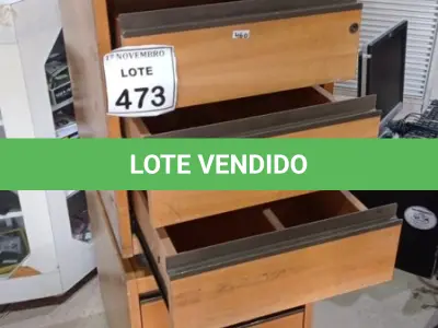 LOTE 473 - 02 GAVETEIROS COM RODINHAS DE 03 GAVETAS CADA. (NO ESTADO) ATENÇÃO! FAZER A VISITAÇÃO ANTES DE ARREMATAR, NÃO SABEMOS SE FUNCIONA, LEILÃO NÃO TEM GARANTIA E NEM DEVOLUÇÃO, SUJEITO A POSSÍVEIS AVARIAS VISÍVEIS/OCULTAS E/OU AUSÊNCIA DE COMPONENTES.