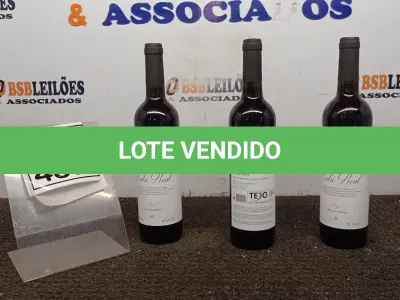 LOTE 489 - 03 GARRAFAS DE VINHO TINTO SECO VALA REAL PORTUGUÊS SAFRA 2019 750ML. (NO ESTADO) ATENÇÃO! FAZER A VISITAÇÃO ANTES DE ARREMATAR, NÃO SABEMOS SE FUNCIONA, LEILÃO NÃO TEM GARANTIA E NEM DEVOLUÇÃO, SUJEITO A POSSÍVEIS AVARIAS VISÍVEIS/OCULTAS E/OU AUSÊNCIA DE COMPONENTES.