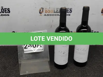 LOTE 240 - 02 GARRAFAS DE VINHO TINTO SECO VALA REAL PORTUGUÊS SAFRA 2019 750ML. (NO ESTADO) ATENÇÃO! FAZER A VISITAÇÃO ANTES DE ARREMATAR, NÃO SABEMOS SE FUNCIONA, LEILÃO NÃO TEM GARANTIA E NEM DEVOLUÇÃO, SUJEITO A POSSÍVEIS AVARIAS VISÍVEIS/OCULTAS E/OU AUSÊNCIA DE COMPONENTES.