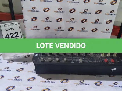 LOTE 422 - 01 MESA DE SOM DE 8 CANAIS MODELO MXS 8 WATTSOM MARCA CICLOTRON. (NO ESTADO) ATENÇÃO! FAZER A VISITAÇÃO ANTES DE ARREMATAR, NÃO SABEMOS SE FUNCIONA, LEILÃO NÃO TEM GARANTIA E NEM DEVOLUÇÃO, SUJEITO A POSSÍVEIS AVARIAS VISÍVEIS/OCULTAS E/OU AUSÊNCIA DE COMPONENTES.