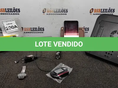 LOTE 200 - 01 TABLET SAMSUNG, 01 COOLER PARA NOTEBOOK, 01 BAFÔMETRO, 01 RELÓGIO DE PULSO, 01 KIT SERRA COPO E 01 LANTERNA RECARREGÁVEL. (NO ESTADO) ATENÇÃO! FAZER A VISITAÇÃO ANTES DE ARREMATAR, NÃO SABEMOS SE FUNCIONA, LEILÃO NÃO TEM GARANTIA E NEM DEVOLUÇÃO, SUJEITO A POSSÍVEIS AVARIAS VISÍVEIS/OCULTAS E/OU AUSÊNCIA DE COMPONENTES.