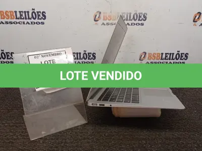 LOTE 010 - 01 MACBOOK APPLE. (NO ESTADO) ATENÇÃO! FAZER A VISITAÇÃO ANTES DE ARREMATAR, NÃO SABEMOS SE FUNCIONA, LEILÃO NÃO TEM GARANTIA E NEM DEVOLUÇÃO, SUJEITO A POSSÍVEIS AVARIAS VISÍVEIS/OCULTAS E/OU AUSÊNCIA DE COMPONENTES.