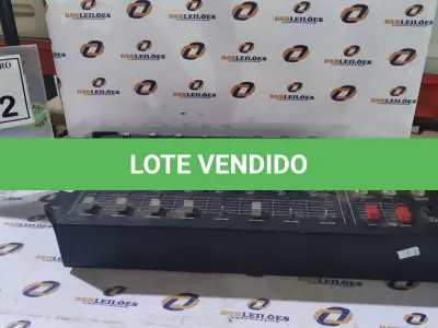 LOTE 422 - 01 MESA DE SOM DE 8 CANAIS MODELO MXS 8 WATTSOM MARCA CICLOTRON. (NO ESTADO) ATENÇÃO! FAZER A VISITAÇÃO ANTES DE ARREMATAR, NÃO SABEMOS SE FUNCIONA, LEILÃO NÃO TEM GARANTIA E NEM DEVOLUÇÃO, SUJEITO A POSSÍVEIS AVARIAS VISÍVEIS/OCULTAS E/OU AUSÊNCIA DE COMPONENTES.