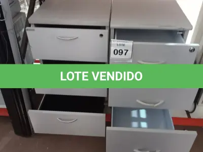 LOTE 097 - 02 GAVETEIROS COM RODINHAS COM 03 GAVETAS CADA. (NO ESTADO) ATENÇÃO! FAZER A VISITAÇÃO ANTES DE ARREMATAR, NÃO SABEMOS SE FUNCIONA, LEILÃO NÃO TEM GARANTIA E NEM DEVOLUÇÃO, SUJEITO A POSSÍVEIS AVARIAS VISÍVEIS/OCULTAS E/OU AUSÊNCIA DE COMPONENTES.