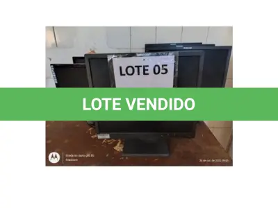LOTE 005 - 07 MONITORES DE VIDEO POLICROMATICO, LED, LCD, MARCAS LENOVO E AOC; (NO ESTADO DE CONSERVAÇÃO QUE SE ENCONTRAM)
