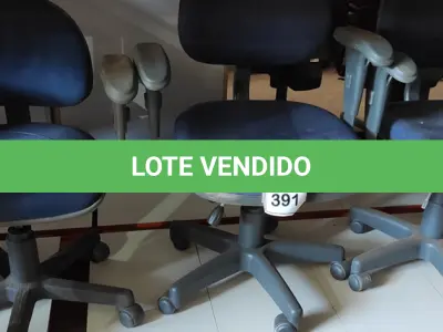 LOTE 391 - 03 CADEIRAS DE ESCRITÓRIO. (NO ESTADO) ATENÇÃO! FAZER A VISITAÇÃO ANTES DE ARREMATAR, NÃO SABEMOS SE FUNCIONA, LEILÃO NÃO TEM GARANTIA E NEM DEVOLUÇÃO, SUJEITO A POSSÍVEIS AVARIAS VISÍVEIS/OCULTAS E/OU AUSÊNCIA DE COMPONENTES.