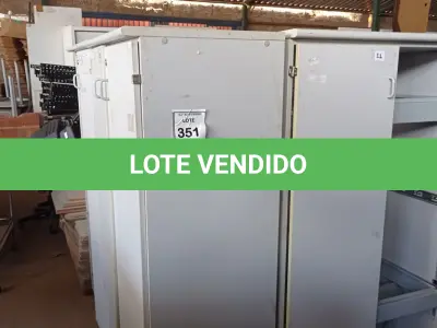 LOTE 351 - 03 ARMÁRIOS ALTOS SENDO 02 PARA PASTAS SUSPENSAS COM AVARIAS. (NO ESTADO) ATENÇÃO! FAZER A VISITAÇÃO ANTES DE ARREMATAR, NÃO SABEMOS SE FUNCIONA, LEILÃO NÃO TEM GARANTIA E NEM DEVOLUÇÃO, SUJEITO A POSSÍVEIS AVARIAS VISÍVEIS/OCULTAS E/OU AUSÊNCIA DE COMPONENTES.