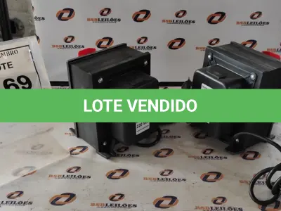 LOTE 169 - 02 TRANSFORMADORES. (NO ESTADO) ATENÇÃO! FAZER A VISITAÇÃO ANTES DE ARREMATAR, NÃO SABEMOS SE FUNCIONA, LEILÃO NÃO TEM GARANTIA E NEM DEVOLUÇÃO, SUJEITO A POSSÍVEIS AVARIAS VISÍVEIS/OCULTAS E/OU AUSÊNCIA DE COMPONENTES.