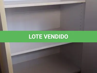 LOTE 322 - 01 ARMÁRIO ALTO PARA ESCRITÓRIO COM 03 COMPARTIMENTOS E 01 GAVETEIRO DE MESA. (NO ESTADO) ATENÇÃO! FAZER A VISITAÇÃO ANTES DE ARREMATAR, NÃO SABEMOS SE FUNCIONA, LEILÃO NÃO TEM GARANTIA E NEM DEVOLUÇÃO, SUJEITO A POSSÍVEIS AVARIAS VISÍVEIS/OCULTAS E/OU AUSÊNCIA DE COMPONENTES.