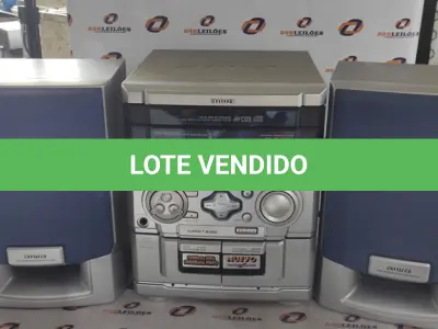 LOTE 172 - 01 MINI SYSTEM MARCA AIWA COM 02 CAIXAS. (NO ESTADO) ATENÇÃO! FAZER A VISITAÇÃO ANTES DE ARREMATAR, NÃO SABEMOS SE FUNCIONA, LEILÃO NÃO TEM GARANTIA E NEM DEVOLUÇÃO, SUJEITO A POSSÍVEIS AVARIAS VISÍVEIS/OCULTAS E/OU AUSÊNCIA DE COMPONENTES.