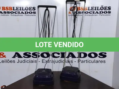 LOTE 153 - 02 ENCERADEIRAS ELÉTRICAS DOMÉSTICA. (NO ESTADO) ATENÇÃO! FAZER A VISITAÇÃO ANTES DE ARREMATAR, NÃO SABEMOS SE FUNCIONA, LEILÃO NÃO TEM GARANTIA E NEM DEVOLUÇÃO, SUJEITO A POSSÍVEIS AVARIAS VISÍVEIS/OCULTAS E/OU AUSÊNCIA DE COMPONENTES.