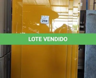 LOTE 259 - 07 PAINÉIS DE VIDRO NA COR AMARELA TAMANHOS DIVERSOS. (NO ESTADO) ATENÇÃO! FAZER A VISITAÇÃO ANTES DE ARREMATAR, NÃO SABEMOS SE FUNCIONA, LEILÃO NÃO TEM GARANTIA E NEM DEVOLUÇÃO, SUJEITO A POSSÍVEIS AVARIAS VISÍVEIS/OCULTAS E/OU AUSÊNCIA DE COMPONENTES.