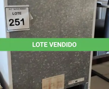 LOTE 251 - 01 FRIGOBAR 220V MARCA CONSUL. (NO ESTADO) ATENÇÃO! FAZER A VISITAÇÃO ANTES DE ARREMATAR, NÃO SABEMOS SE FUNCIONA, LEILÃO NÃO TEM GARANTIA E NEM DEVOLUÇÃO, SUJEITO A POSSÍVEIS AVARIAS VISÍVEIS/OCULTAS E/OU AUSÊNCIA DE COMPONENTES.