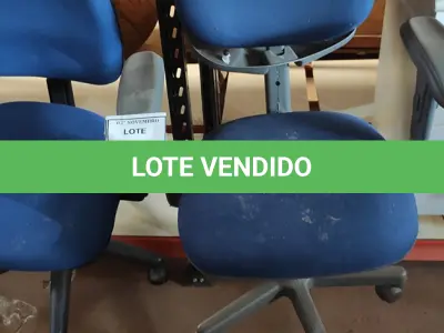 LOTE 384 - 02 CADEIRAS DE ESCRITÓRIO. (NO ESTADO) ATENÇÃO! FAZER A VISITAÇÃO ANTES DE ARREMATAR, NÃO SABEMOS SE FUNCIONA, LEILÃO NÃO TEM GARANTIA E NEM DEVOLUÇÃO, SUJEITO A POSSÍVEIS AVARIAS VISÍVEIS/OCULTAS E/OU AUSÊNCIA DE COMPONENTES.