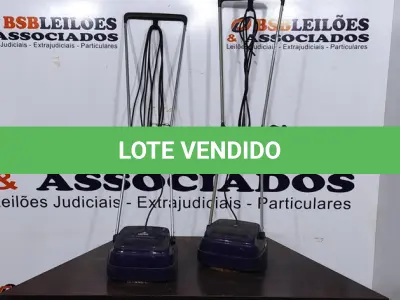 LOTE 153 - 02 ENCERADEIRAS ELÉTRICAS DOMÉSTICA. (NO ESTADO) ATENÇÃO! FAZER A VISITAÇÃO ANTES DE ARREMATAR, NÃO SABEMOS SE FUNCIONA, LEILÃO NÃO TEM GARANTIA E NEM DEVOLUÇÃO, SUJEITO A POSSÍVEIS AVARIAS VISÍVEIS/OCULTAS E/OU AUSÊNCIA DE COMPONENTES.