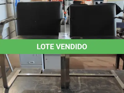 LOTE 212 - 02 CADEIRAS DE PÉS FIXOS. (NO ESTADO) ATENÇÃO! FAZER A VISITAÇÃO ANTES DE ARREMATAR, NÃO SABEMOS SE FUNCIONA, LEILÃO NÃO TEM GARANTIA E NEM DEVOLUÇÃO, SUJEITO A POSSÍVEIS AVARIAS VISÍVEIS/OCULTAS E/OU AUSÊNCIA DE COMPONENTES.