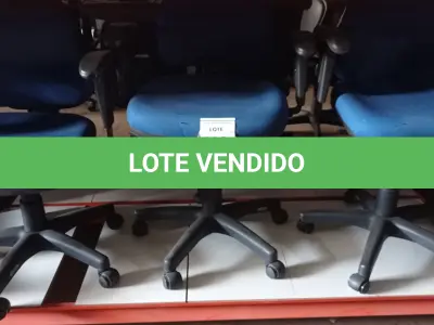 LOTE 302 - 03 CADEIRAS GIRATÓRIAS. (NO ESTADO) ATENÇÃO! FAZER A VISITAÇÃO ANTES DE ARREMATAR, NÃO SABEMOS SE FUNCIONA, LEILÃO NÃO TEM GARANTIA E NEM DEVOLUÇÃO, SUJEITO A POSSÍVEIS AVARIAS VISÍVEIS/OCULTAS E/OU AUSÊNCIA DE COMPONENTES.