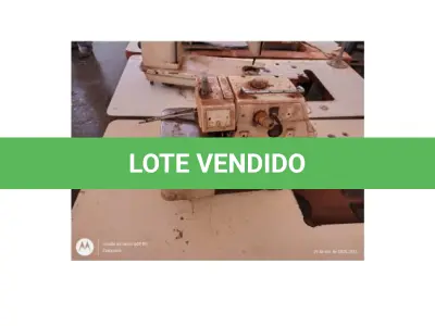 LOTE 075 - 03 MÁQUINAS DE COSTURA INDUSTRIAL, SENDO 01 TIPO OVERLOK, INDUSTRIAL C/ MOTOR TRIFÁSICO 1/4, C/ 5000 RPM, 01 AGULHA. LUBRIFICAÇÃO AUTOMÁTICA, C/ MESA MOD. 737.MARCA GENSY, 01 TIPO PREGADEIRA DE BOTÃO, INDUSTRIAL, CORTA FRIO AUTOMÁTICO, LUBRIFICAÇÃO AUTOMÁTICA, MOTOR DE 3600 A 4000 RPM, MESA MOD. NB373, E 01 COMPLETA, MESA, MOTOR TRIF. MARCA SUNSTAR. (NO ESTADO DE CONSERVAÇÃO QUE SE ENCONTRAM)