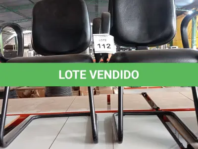 LOTE 112 - 02 CADEIRAS COM PÉS FIXOS. (NO ESTADO) ATENÇÃO! FAZER A VISITAÇÃO ANTES DE ARREMATAR, NÃO SABEMOS SE FUNCIONA, LEILÃO NÃO TEM GARANTIA E NEM DEVOLUÇÃO, SUJEITO A POSSÍVEIS AVARIAS VISÍVEIS/OCULTAS E/OU AUSÊNCIA DE COMPONENTES.
