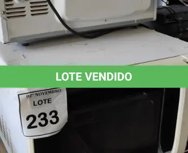 LOTE 233 - 03 MICRO-ONDAS MARCAS E MODELOS DIVERSOS. (NO ESTADO) ATENÇÃO! FAZER A VISITAÇÃO ANTES DE ARREMATAR, NÃO SABEMOS SE FUNCIONA, LEILÃO NÃO TEM GARANTIA E NEM DEVOLUÇÃO, SUJEITO A POSSÍVEIS AVARIAS VISÍVEIS/OCULTAS E/OU AUSÊNCIA DE COMPONENTES.
