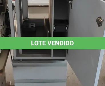 LOTE 247 - 02 ARMÁRIOS BAIXOS COM 01 GAVETA E SUPORTE PARA CPU. (NO ESTADO) ATENÇÃO! FAZER A VISITAÇÃO ANTES DE ARREMATAR, NÃO SABEMOS SE FUNCIONA, LEILÃO NÃO TEM GARANTIA E NEM DEVOLUÇÃO, SUJEITO A POSSÍVEIS AVARIAS VISÍVEIS/OCULTAS E/OU AUSÊNCIA DE COMPONENTES.