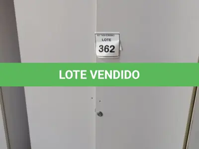 LOTE 362 - 01 ARMÁRIO ALTO PARA ESCRITÓRIO. (NO ESTADO) ATENÇÃO! FAZER A VISITAÇÃO ANTES DE ARREMATAR, NÃO SABEMOS SE FUNCIONA, LEILÃO NÃO TEM GARANTIA E NEM DEVOLUÇÃO, SUJEITO A POSSÍVEIS AVARIAS VISÍVEIS/OCULTAS E/OU AUSÊNCIA DE COMPONENTES.