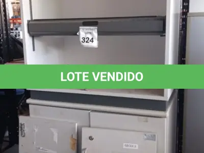 LOTE 324 - 02 ARMÁRIOS BAIXOS SENDO 01 PARA PASTAS SUSPENSAS. (NO ESTADO) ATENÇÃO! FAZER A VISITAÇÃO ANTES DE ARREMATAR, NÃO SABEMOS SE FUNCIONA, LEILÃO NÃO TEM GARANTIA E NEM DEVOLUÇÃO, SUJEITO A POSSÍVEIS AVARIAS VISÍVEIS/OCULTAS E/OU AUSÊNCIA DE COMPONENTES.