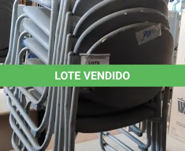 LOTE 188 - 07 CADEIRAS COM PÉS FIXOS. (NO ESTADO) ATENÇÃO! FAZER A VISITAÇÃO ANTES DE ARREMATAR, NÃO SABEMOS SE FUNCIONA, LEILÃO NÃO TEM GARANTIA E NEM DEVOLUÇÃO, SUJEITO A POSSÍVEIS AVARIAS VISÍVEIS/OCULTAS E/OU AUSÊNCIA DE COMPONENTES.