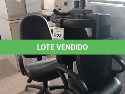 LOTE 262 - 03 CADEIRAS GIRATÓRIAS. (NO ESTADO) ATENÇÃO! FAZER A VISITAÇÃO ANTES DE ARREMATAR, NÃO SABEMOS SE FUNCIONA, LEILÃO NÃO TEM GARANTIA E NEM DEVOLUÇÃO, SUJEITO A POSSÍVEIS AVARIAS VISÍVEIS/OCULTAS E/OU AUSÊNCIA DE COMPONENTES.