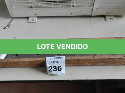 LOTE 236 - 01 LÂMINA DE GUILHOTINA GRÁFICA 106CM. (NO ESTADO) ATENÇÃO! FAZER A VISITAÇÃO ANTES DE ARREMATAR, NÃO SABEMOS SE FUNCIONA, LEILÃO NÃO TEM GARANTIA E NEM DEVOLUÇÃO, SUJEITO A POSSÍVEIS AVARIAS VISÍVEIS/OCULTAS E/OU AUSÊNCIA DE COMPONENTES.