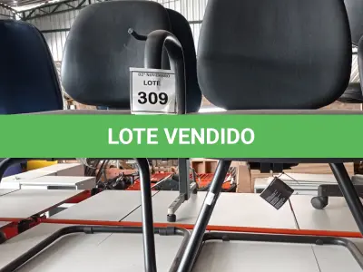 LOTE 309 - 02 CADEIRAS PÉS FIXOS. (NO ESTADO) ATENÇÃO! FAZER A VISITAÇÃO ANTES DE ARREMATAR, NÃO SABEMOS SE FUNCIONA, LEILÃO NÃO TEM GARANTIA E NEM DEVOLUÇÃO, SUJEITO A POSSÍVEIS AVARIAS VISÍVEIS/OCULTAS E/OU AUSÊNCIA DE COMPONENTES.