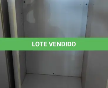 LOTE 157 - 01 ARMÁRIO EM MADEIRA COM 02 PORTAS E TRANCA. (NO ESTADO) ATENÇÃO! FAZER A VISITAÇÃO ANTES DE ARREMATAR, NÃO SABEMOS SE FUNCIONA, LEILÃO NÃO TEM GARANTIA E NEM DEVOLUÇÃO, SUJEITO A POSSÍVEIS AVARIAS VISÍVEIS/OCULTAS E/OU AUSÊNCIA DE COMPONENTES.