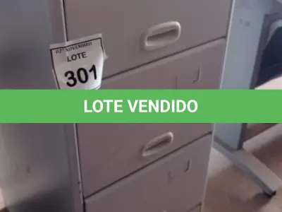 LOTE 301 - 01 ARQUIVO DE AÇO COM 04 GAVETAS. (NO ESTADO) ATENÇÃO! FAZER A VISITAÇÃO ANTES DE ARREMATAR, NÃO SABEMOS SE FUNCIONA, LEILÃO NÃO TEM GARANTIA E NEM DEVOLUÇÃO, SUJEITO A POSSÍVEIS AVARIAS VISÍVEIS/OCULTAS E/OU AUSÊNCIA DE COMPONENTES.